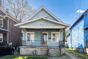 111 Roesch exterior