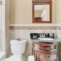 784 Amherst bathroom 2